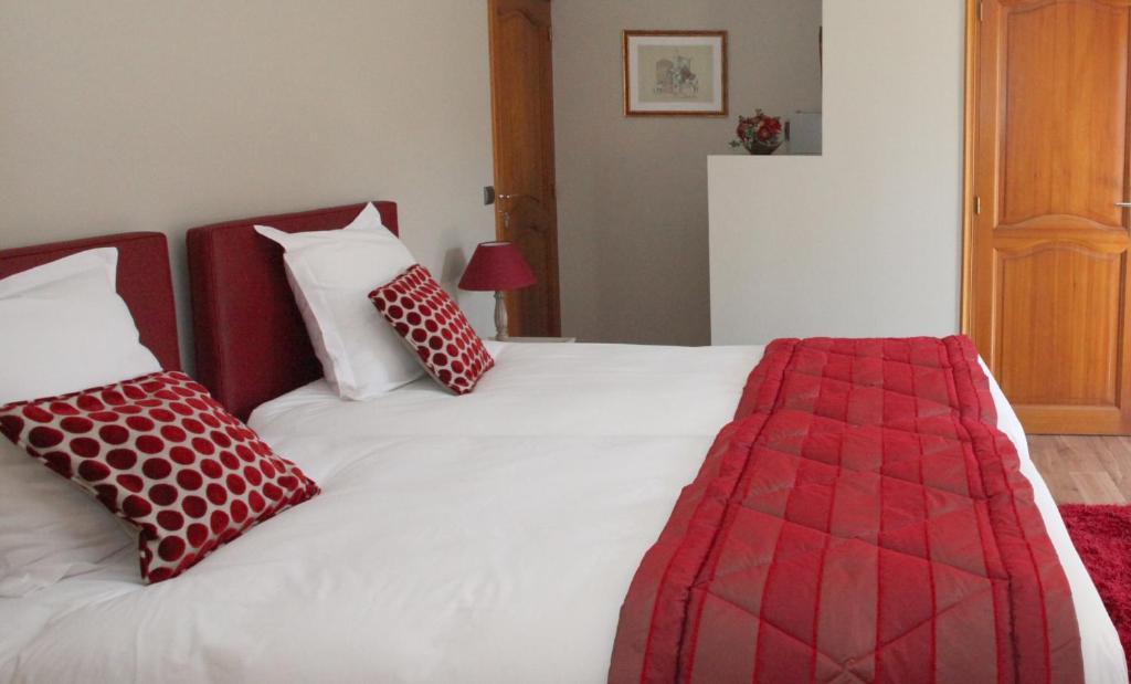 Saint Graal Bed & Breakfast Chamant Room photo