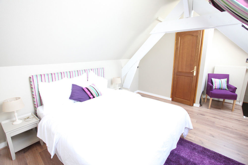 Saint Graal Bed & Breakfast Chamant Exterior photo